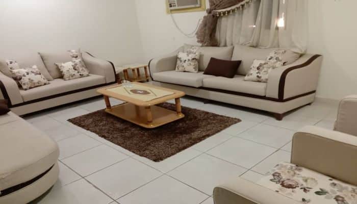 شراء الأثاث المستعمل